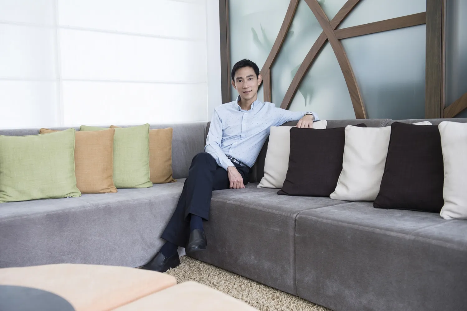 Julian Theng Net Worth: A Glimpse into the Life of a Successful Ophthalmologist and Entrepreneur